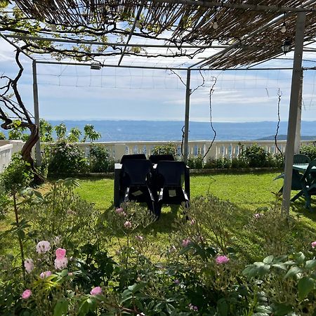 Garden Villa Guni Krujë Dış mekan fotoğraf