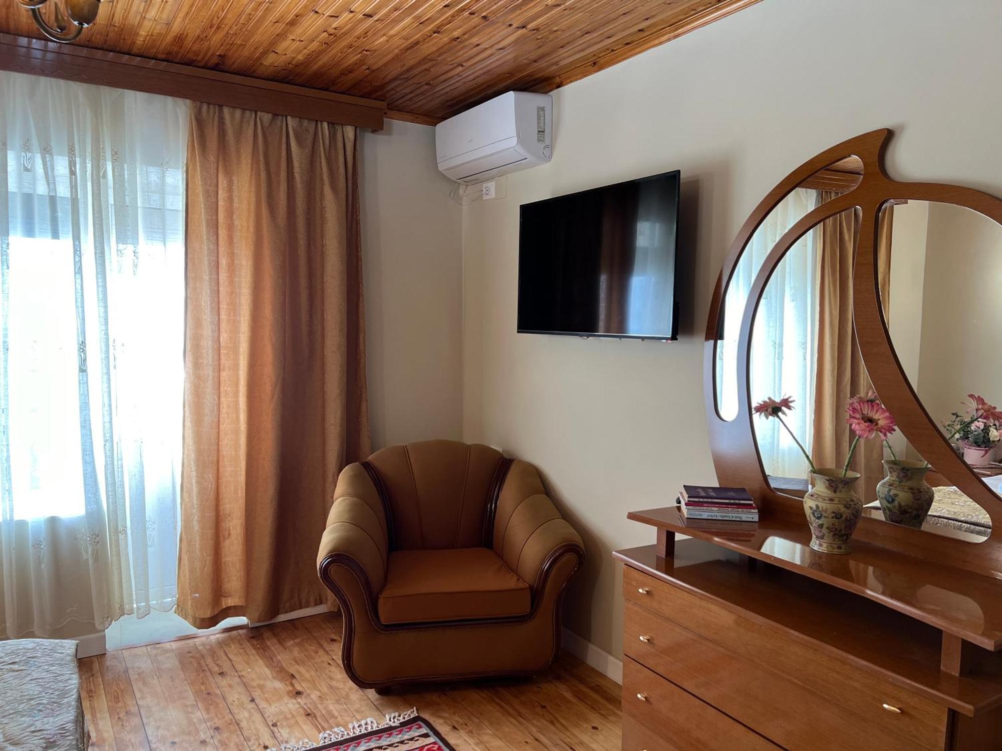 Garden Villa Guni Krujë Dış mekan fotoğraf
