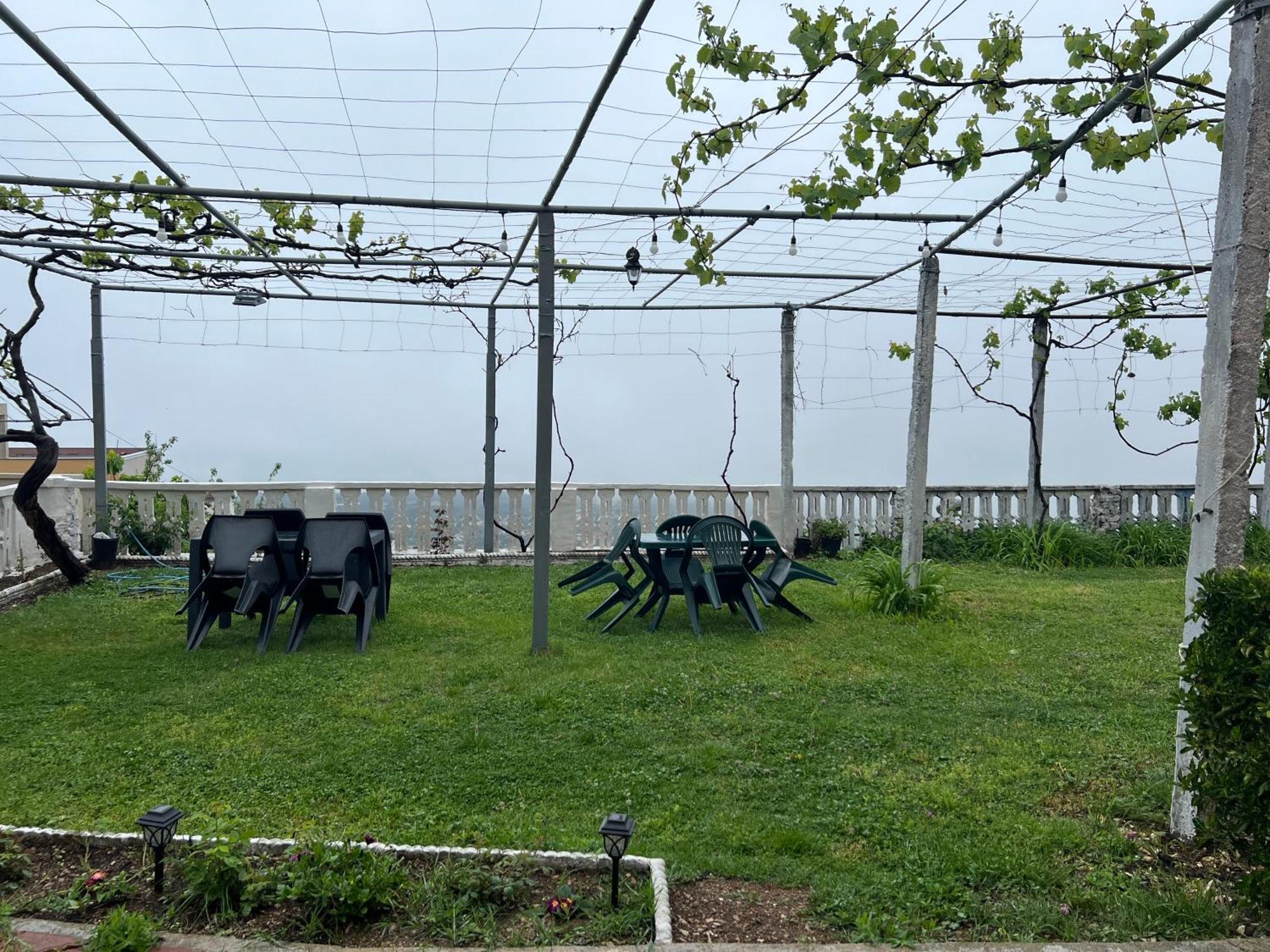 Garden Villa Guni Krujë Dış mekan fotoğraf