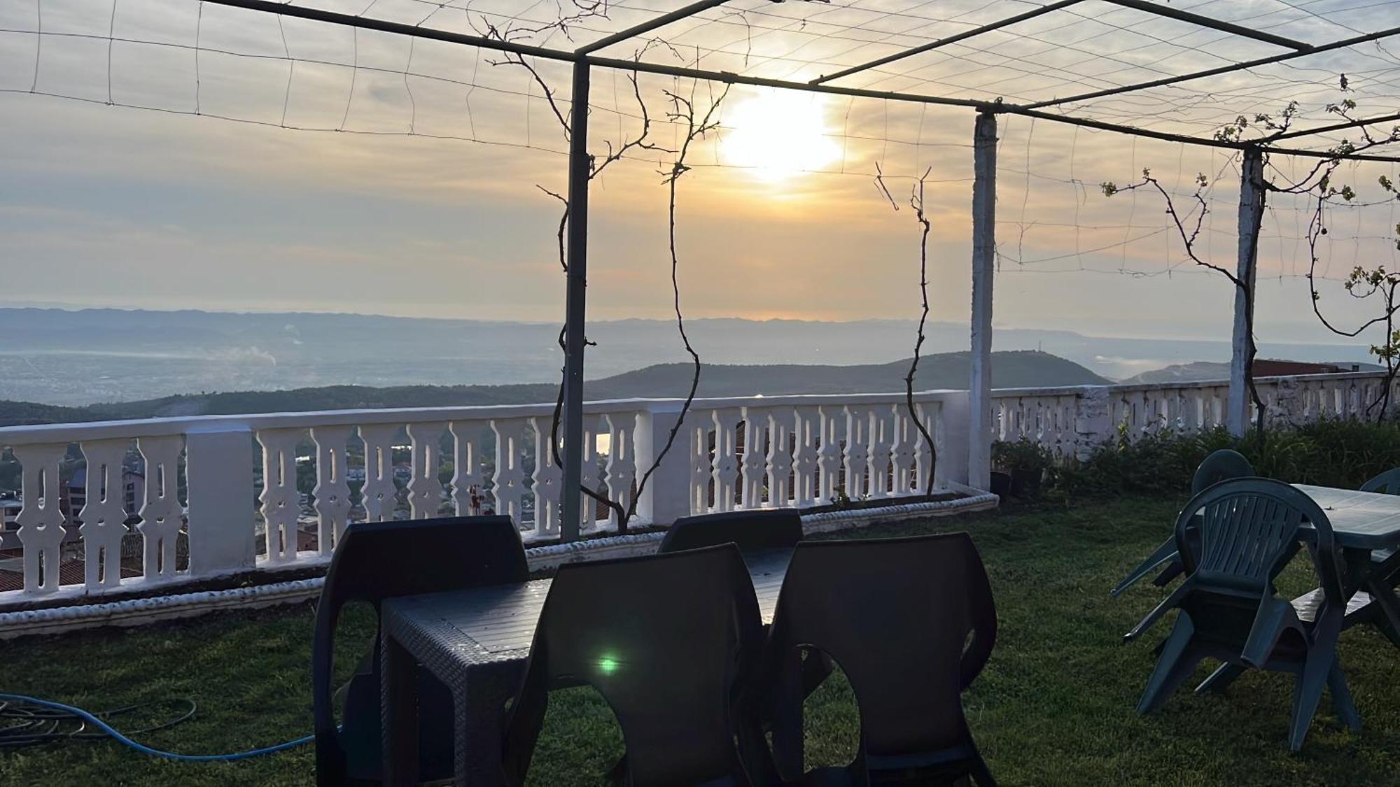 Garden Villa Guni Krujë Dış mekan fotoğraf